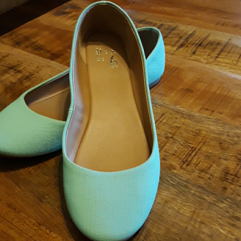 Mix No. 6 flats